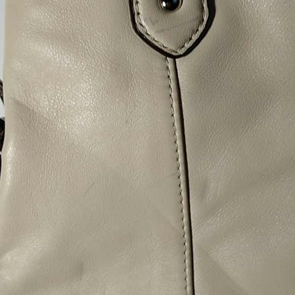 Coach - Picture 7 of 12